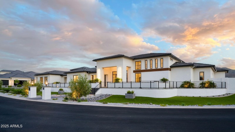 7-web-or-mls-RunawayBay-86