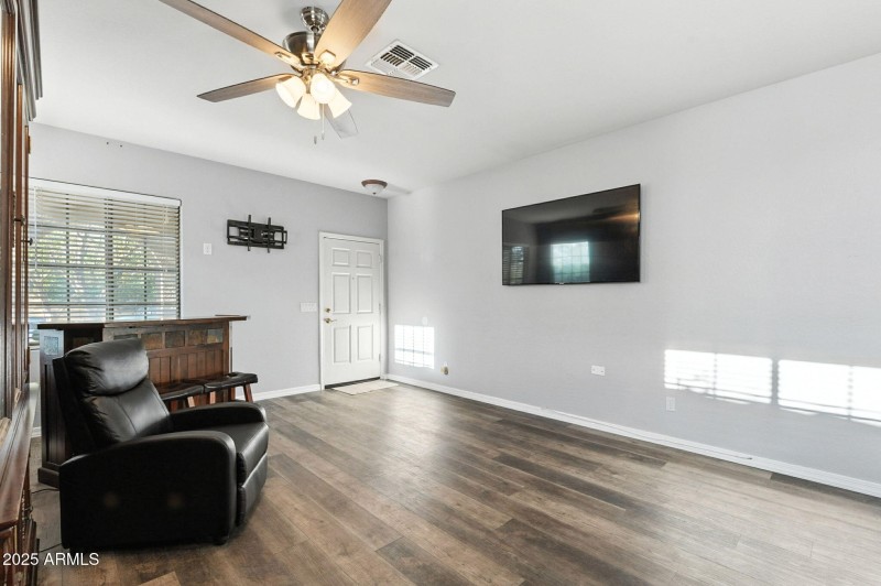 6-web-or-mls-Catherine-6