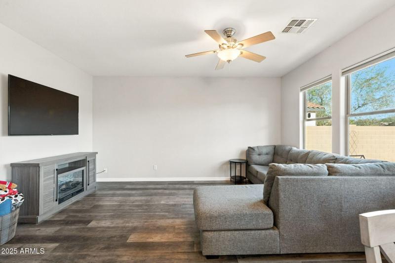 24-web-or-mls-Catherine-24