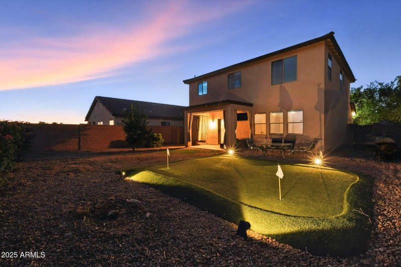 71-web-or-mls-Catherine-Twilight-18