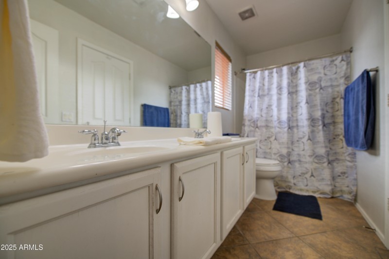 Bathroom 3-pic 1