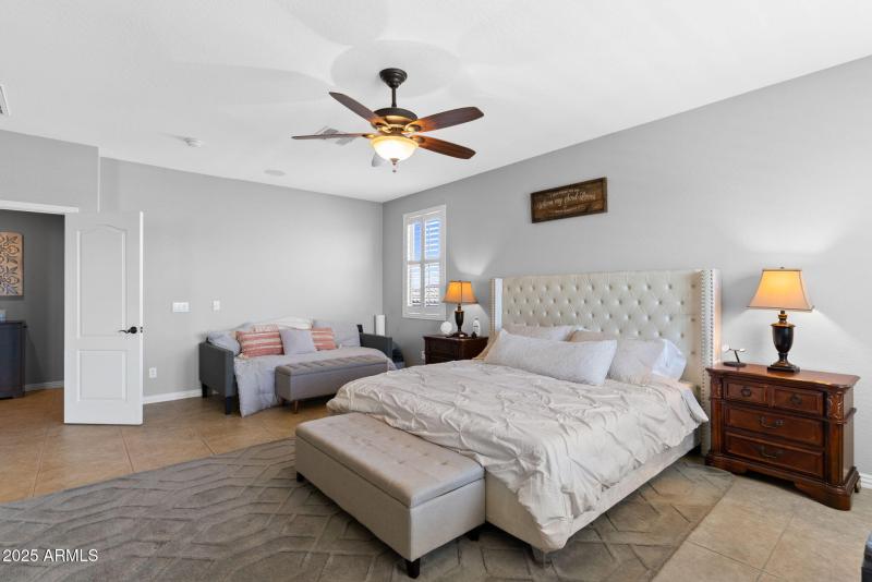 21-web-or-mls-17 - Master Suite with Sit