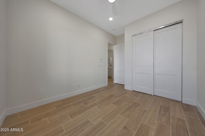 B (12) Bedroom 2