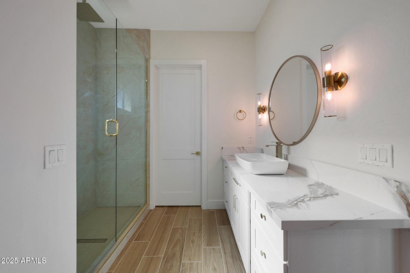 B (29) Master Bedroom Ensuite