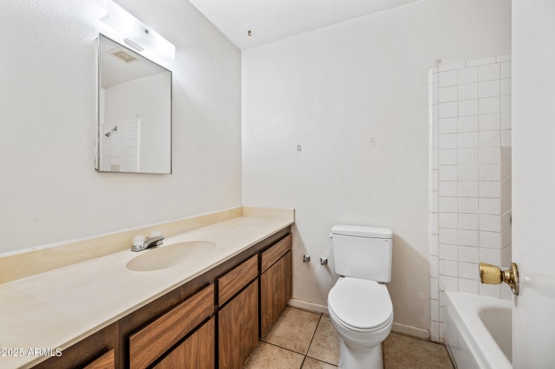 secondary bath