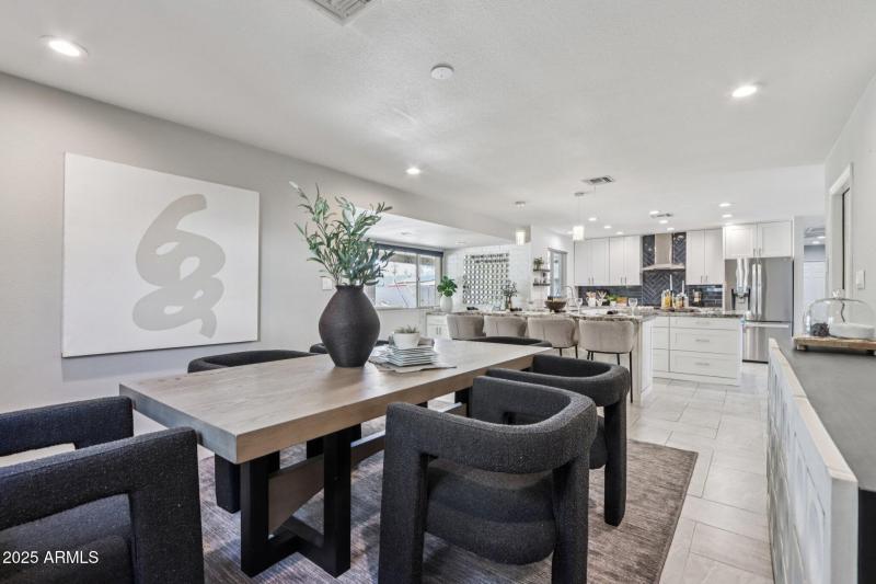 11-web-or-mls-E Desert Cove Ave-S3008-01