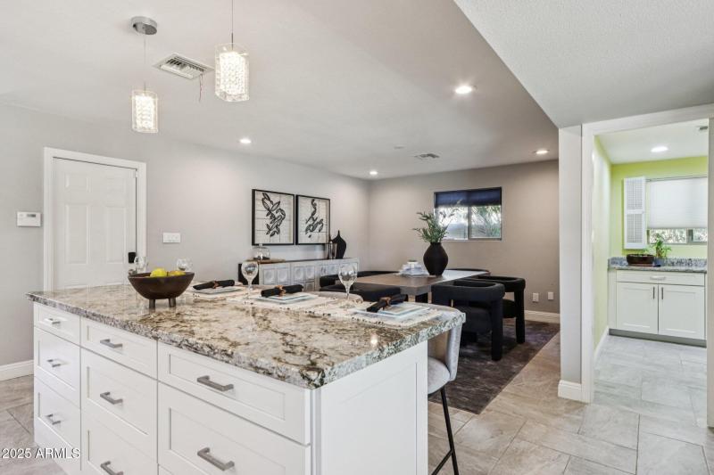 Entertainers Dream Kitchen!