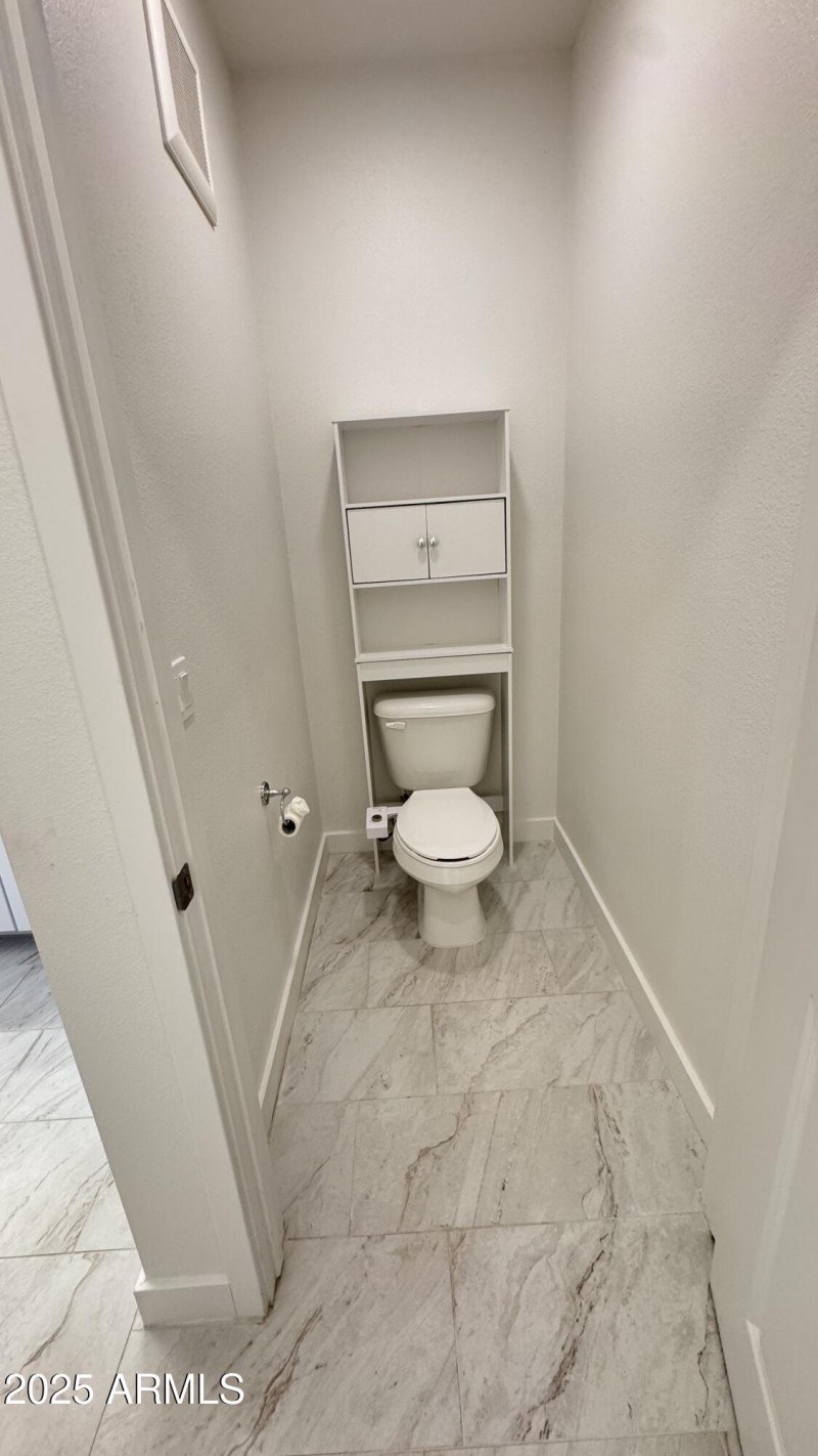 WATER CLOSET