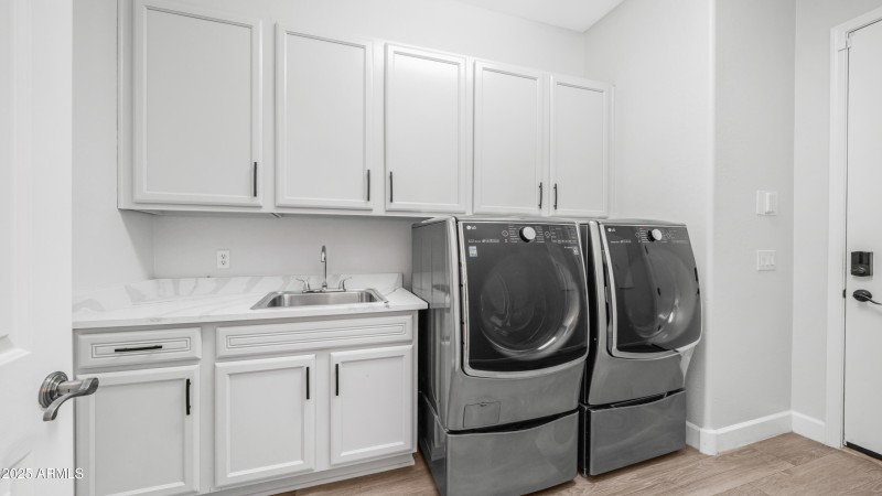 15727 W Sheridan St (20)