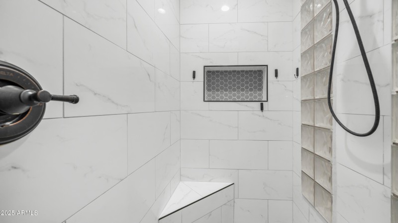 15727 W Sheridan St (28)