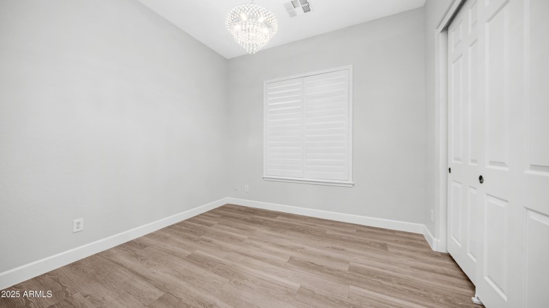 15727 W Sheridan St (34)