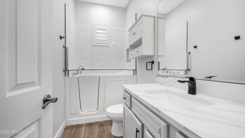 15727 W Sheridan St (37)