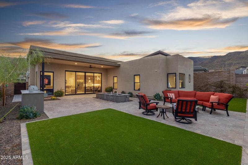 046_Back Of House And Yard