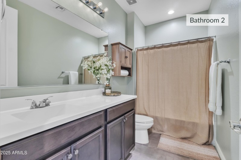 Bath 2 - Btwn Beds 2 & 3