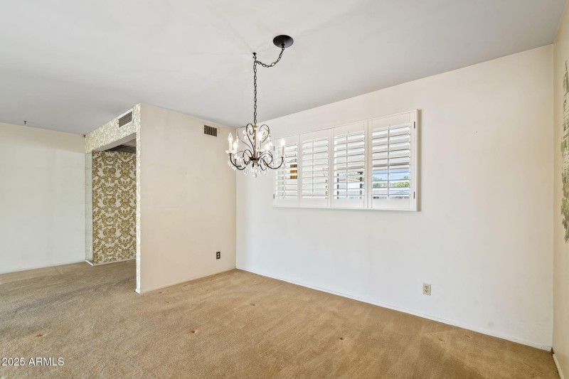 PLANTATION SHUTTERS