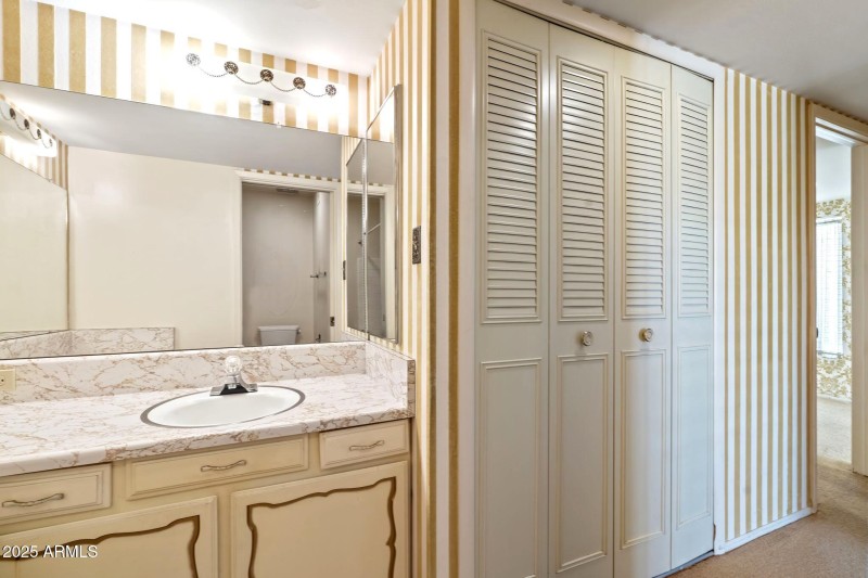 THREE CLOSETS!