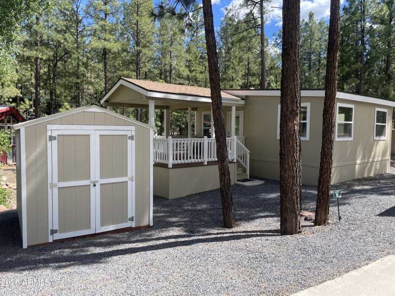 3880 Park Model and Shed