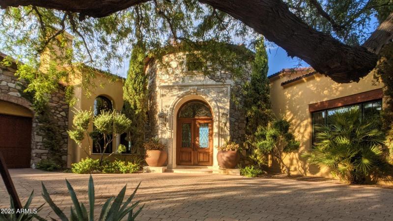 Ideal Placement Above Arcadia