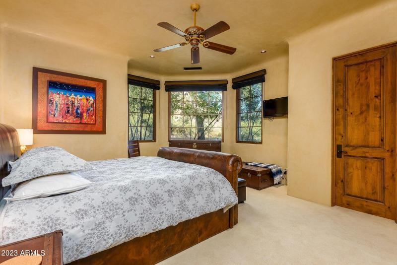 Camelback Mtn • 1-Level Home