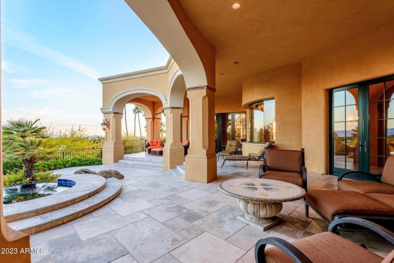 Camelback Mtn • 1-Level Home