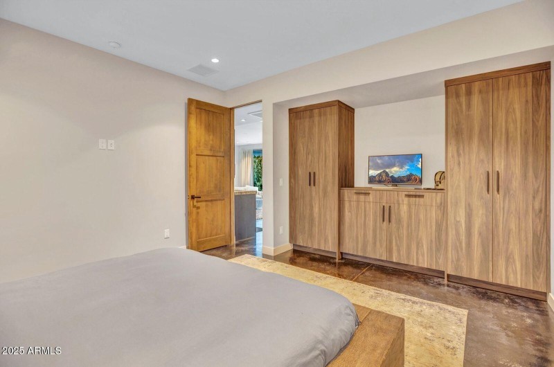 bdrm closets