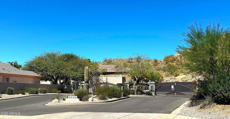 Sienna Hills Gate