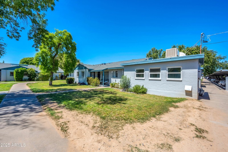 2917 N 19th Ave-3
