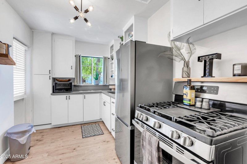 2917 N 19th Ave-9