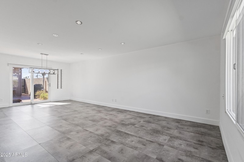 Living / dining room