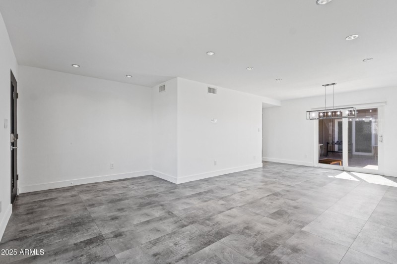 Living / Dining room