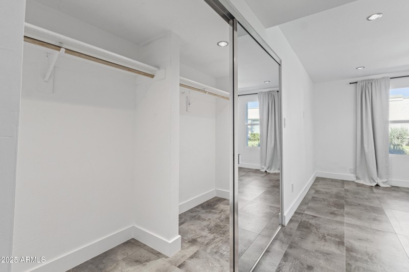 Primary suite closet