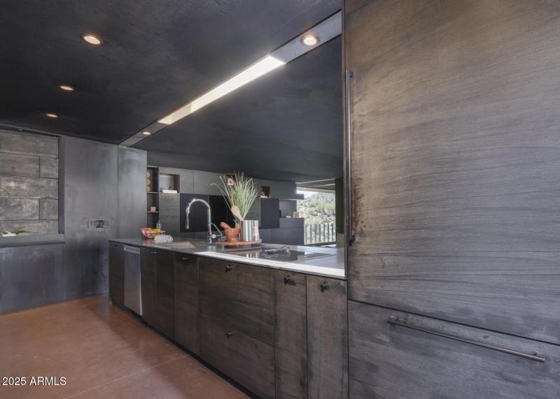 Hidden Valley Desert House