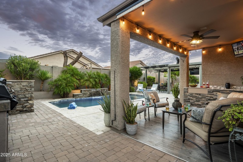 Multiple Outdoor Seating