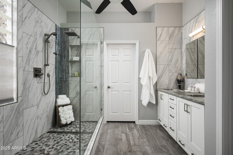 Luxe Primary Bath