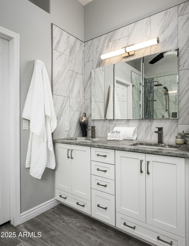 Luxe Primary Bath