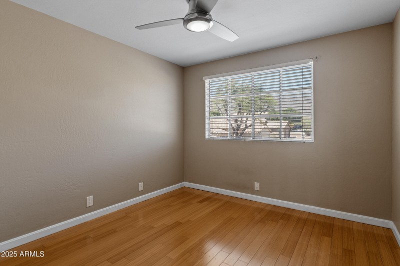 1419 W Thunderhill Dr-21