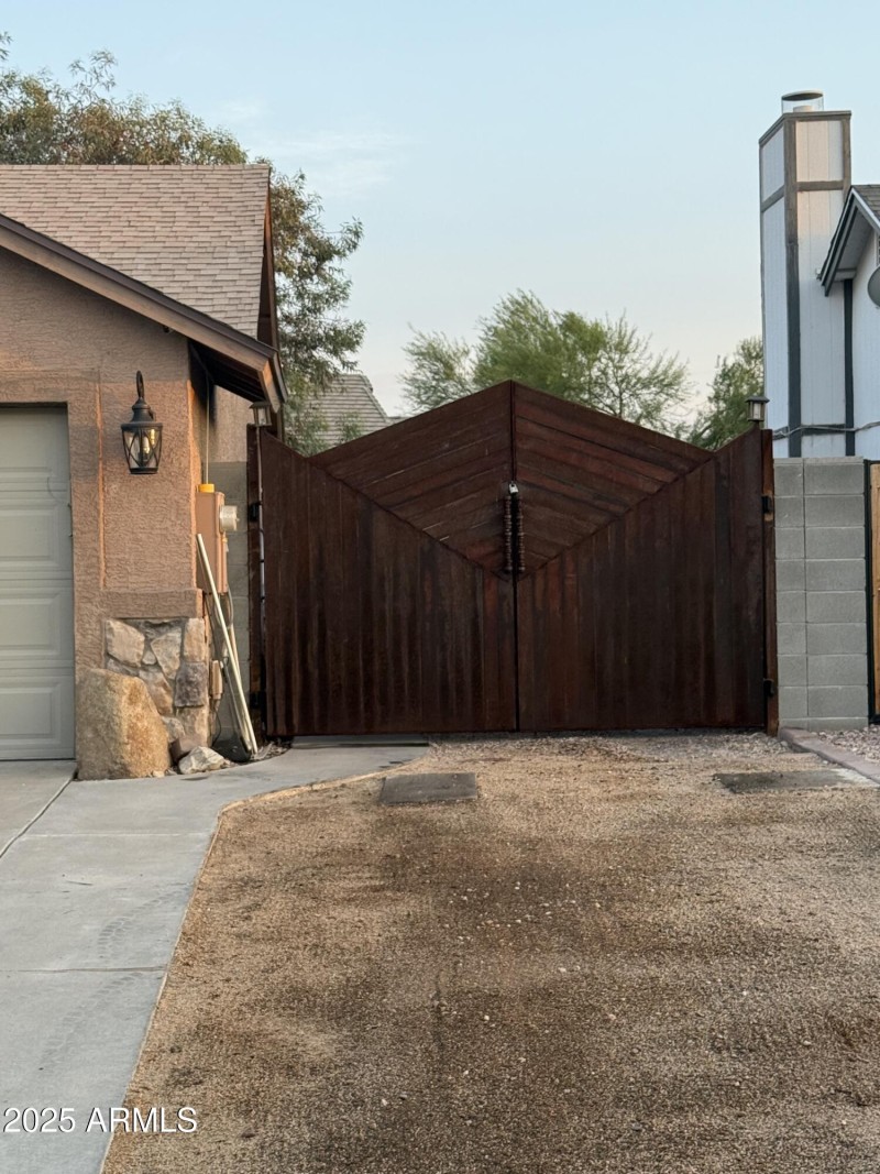 Custome Gate