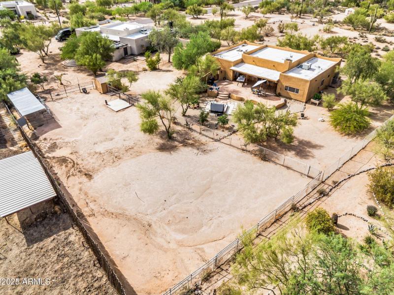 Plenty of room for horses or expansion