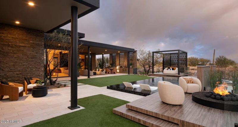 Windgate Desert Contemporary