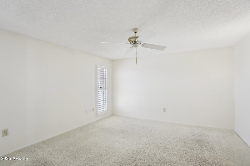 20-web-or-mls-W Desert Glen Dr-S3008-020