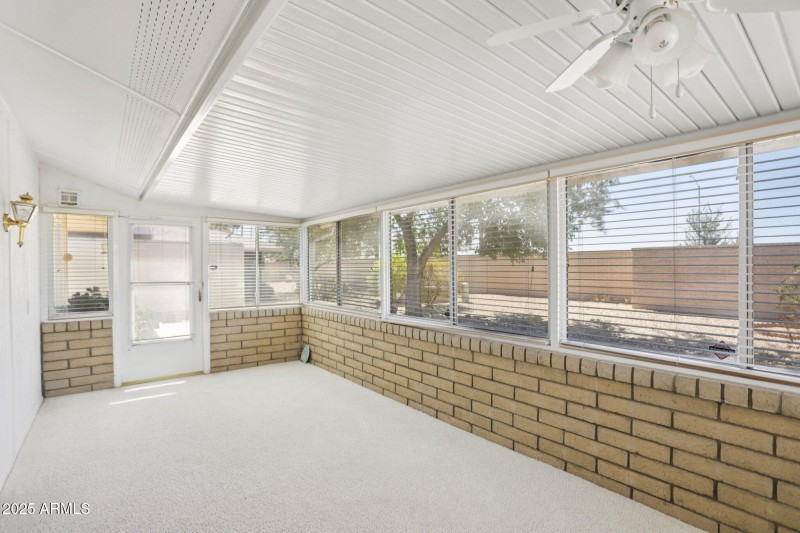 22-web-or-mls-W Desert Glen Dr-S3008-022