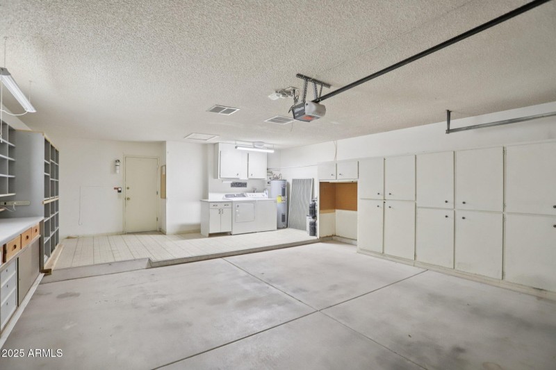 25-web-or-mls-W Desert Glen Dr-S3008-025