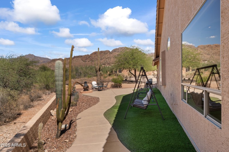 SECOND SIDE PATIO AREA w/VIEWS