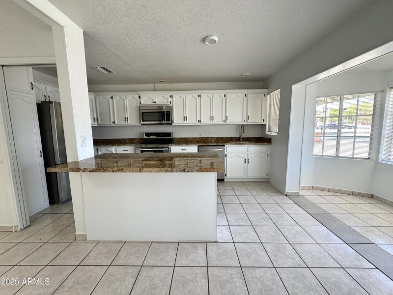 Kitchen 3