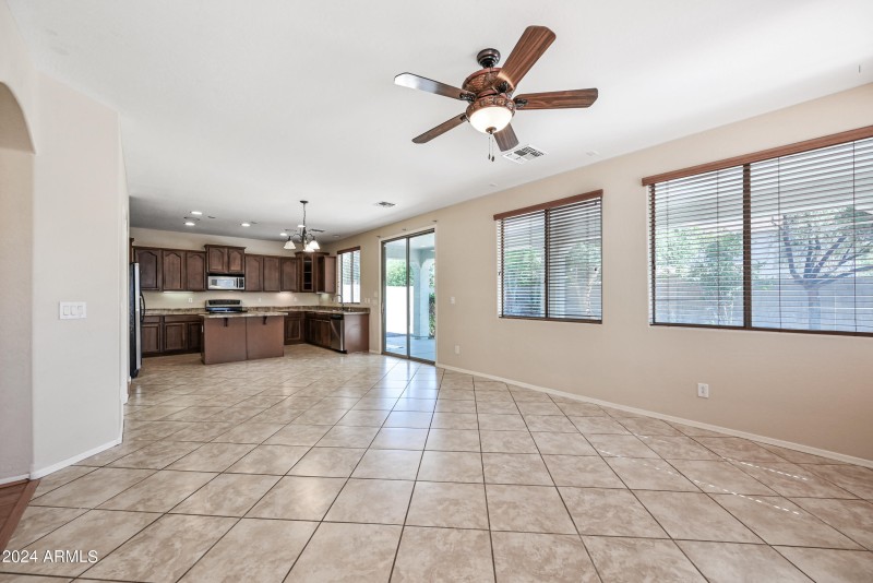 7-1543ENL-ocupix-Day2