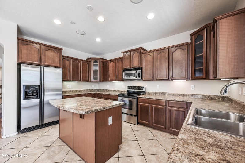 9-1543ENL-ocupix-Day2