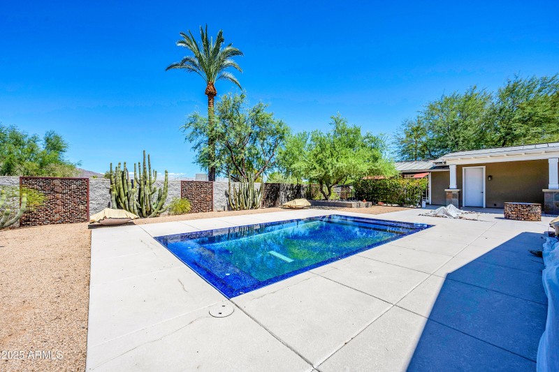 5926 E Vernon Ave-44