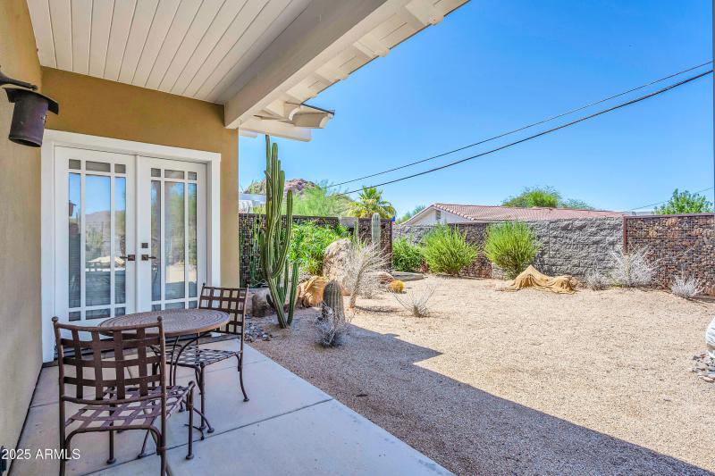 5926 E Vernon Ave-50