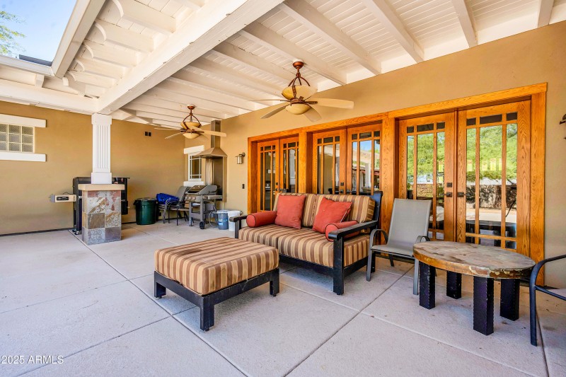 5926 E Vernon Ave-57