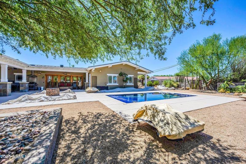 5926 E Vernon Ave-52